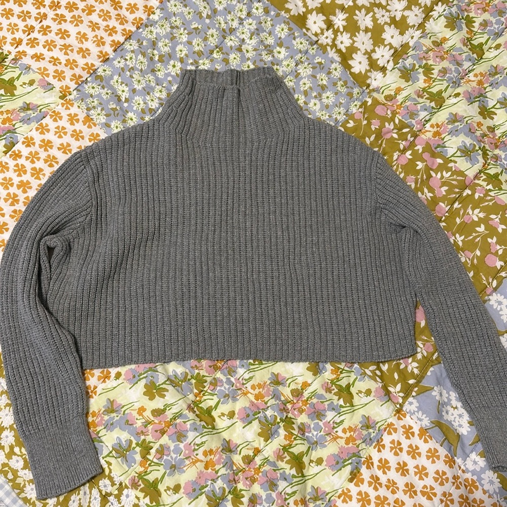 BP Cropped Mockneck